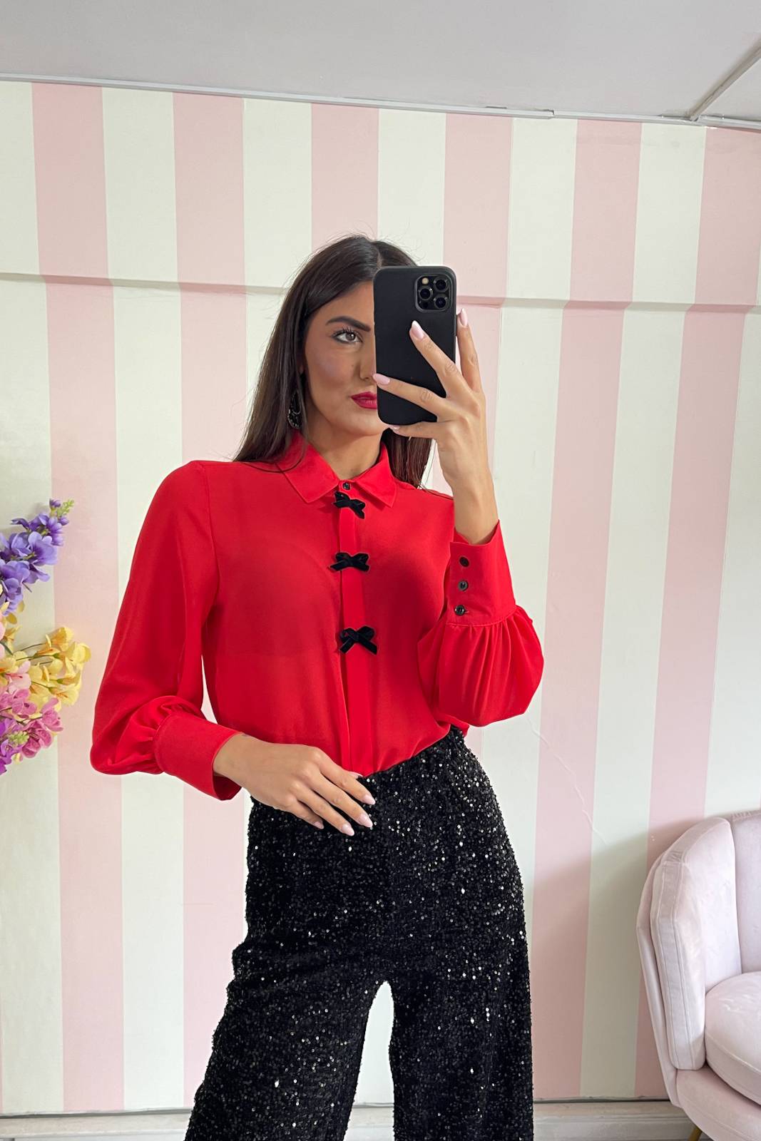 STORIA CAMICIA CON FIOCCHETTI