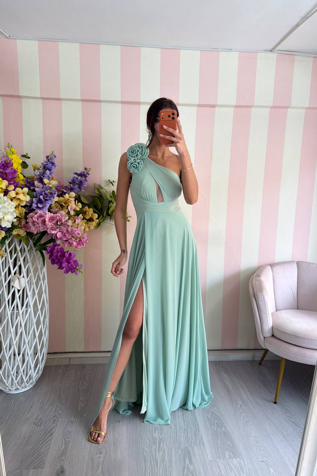 STORIA ABITO CORINNE