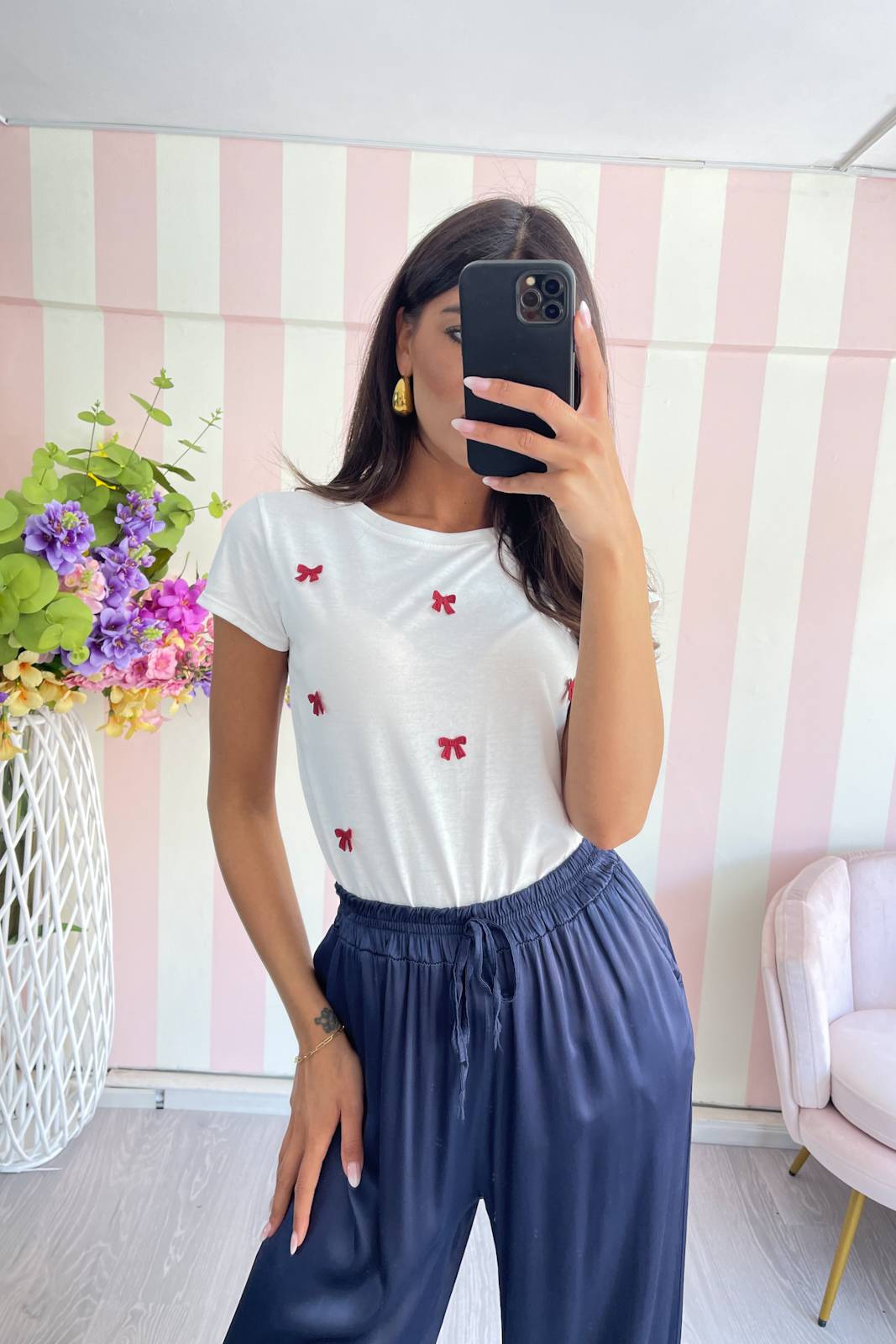 STORIA T-SHIRT CON FIOCCHETTI