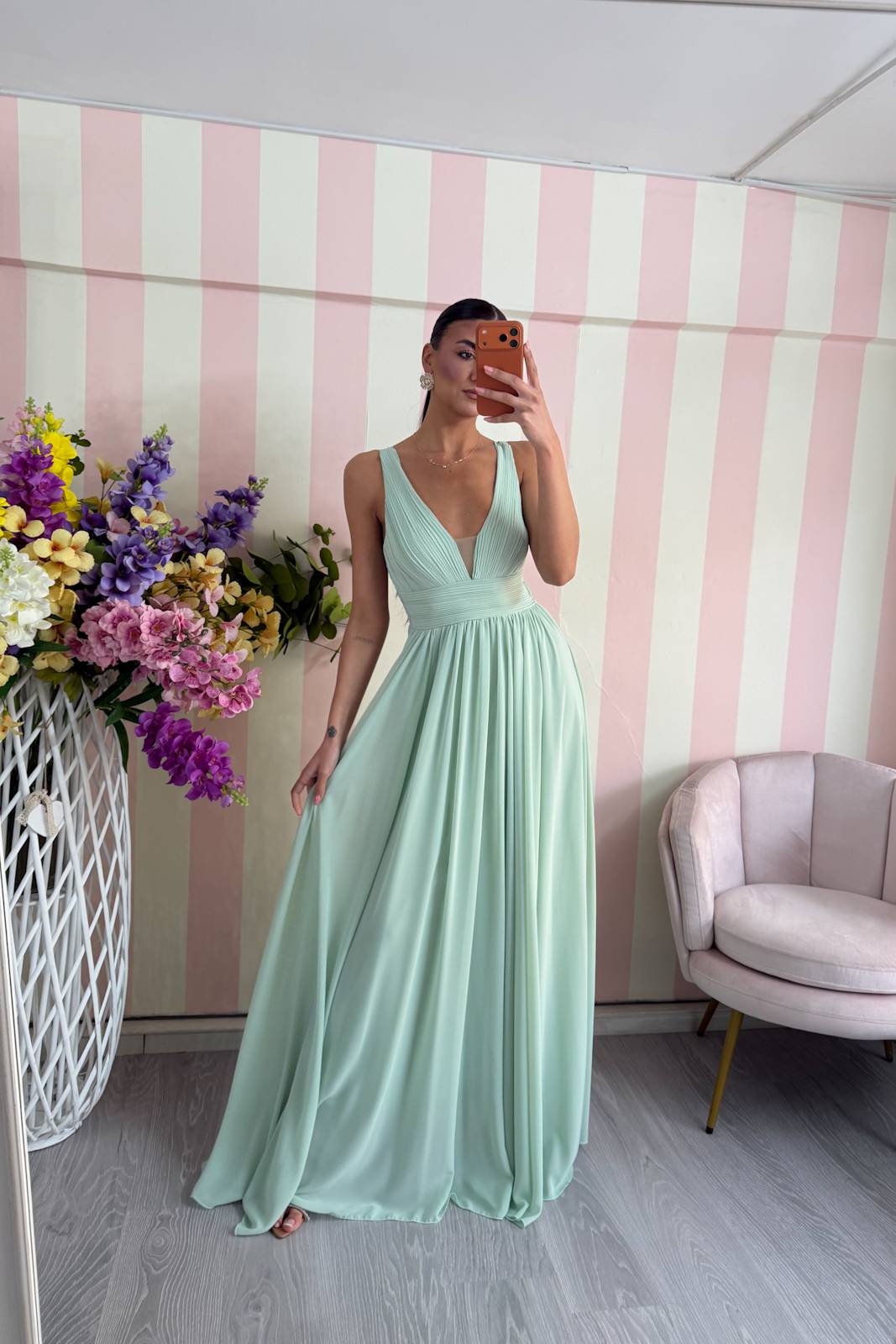 STORIA ABITO DAMIGELLA