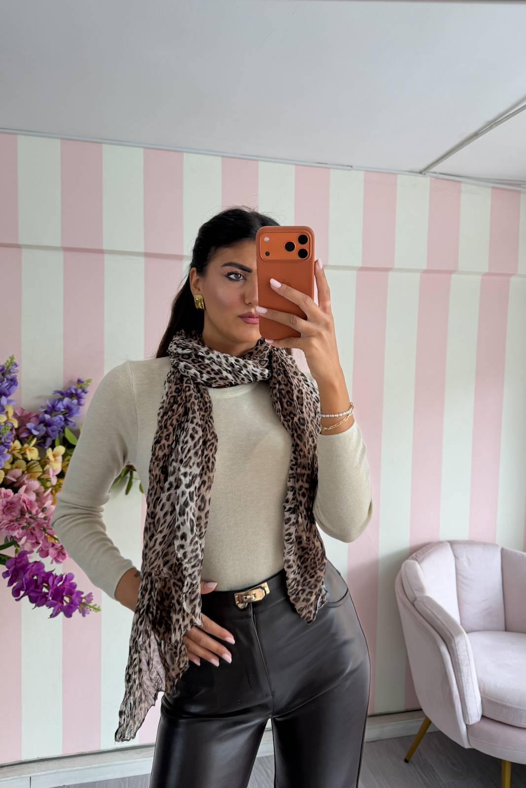 STORIA MAGLIA CON FOULARD ANIMALIER