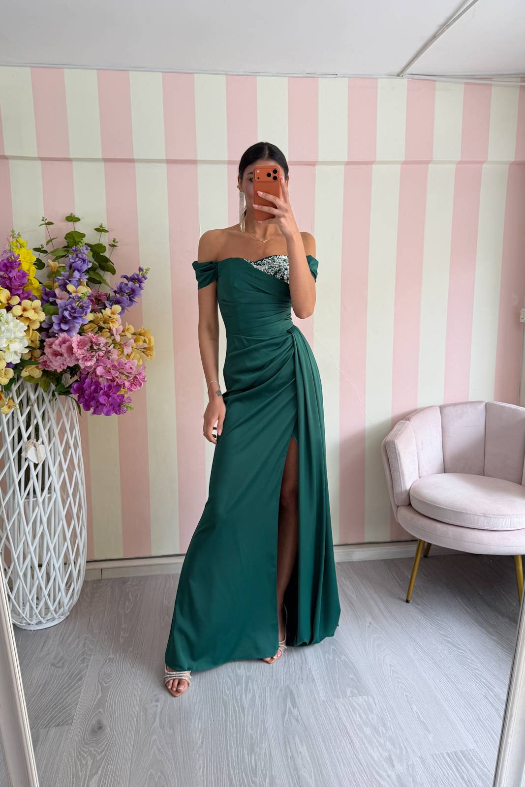 STORIA ABITO LUCREZIA