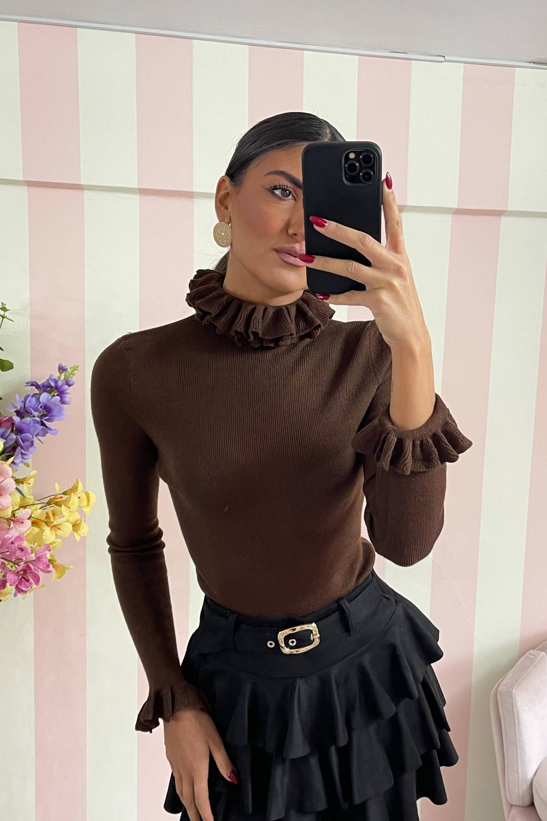 STORIA MAGLIA CON ROUCHES