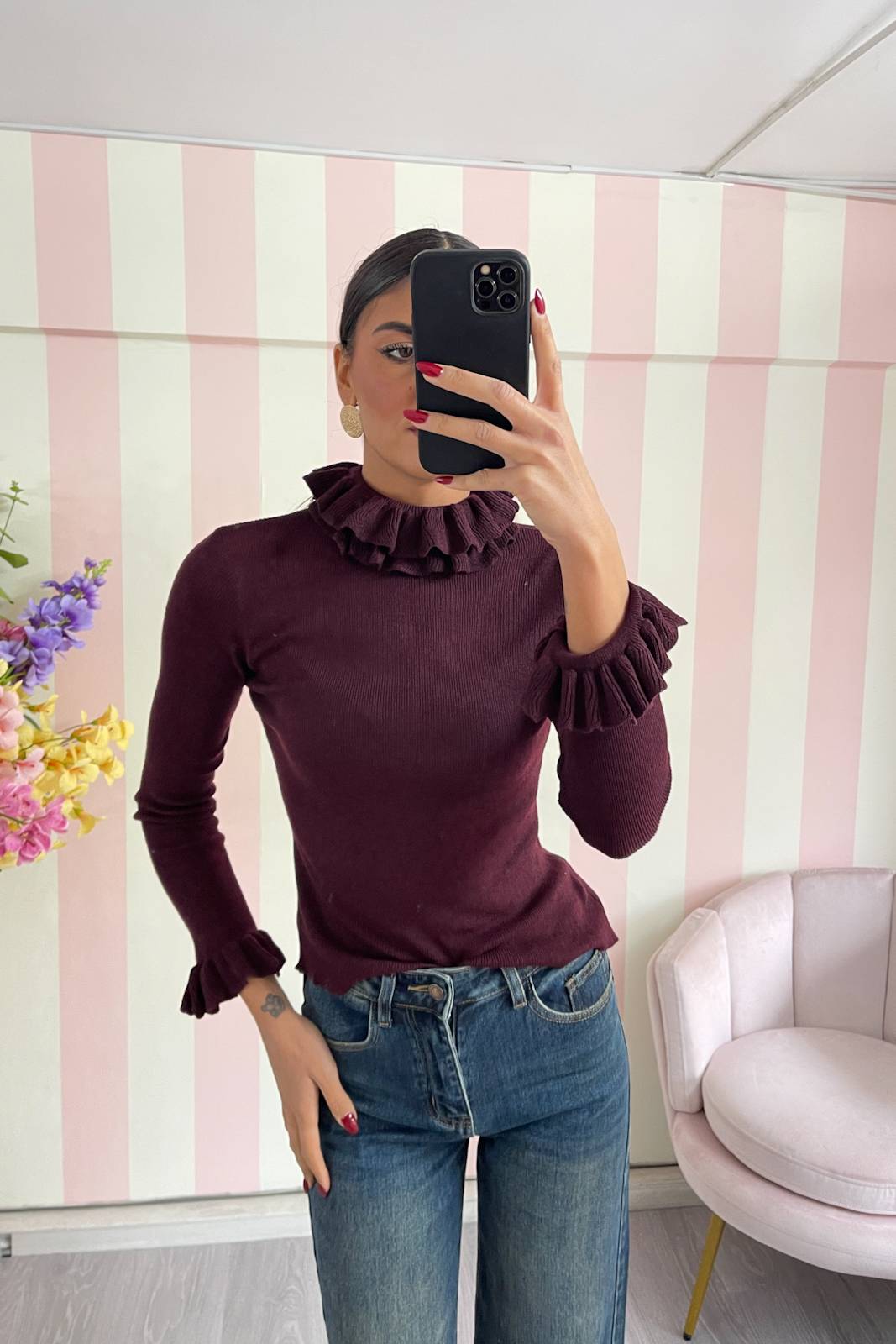 STORIA MAGLIA CON ROUCHES