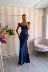 STORIA ABITO RED CARPET