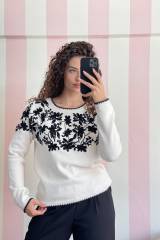 STORIA MAGLIA CON RICAMI IN PAILLETTES