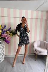 STORIA ABITO POIS-HELENA