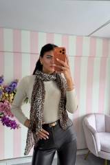 STORIA MAGLIA CON FOULARD ANIMALIER