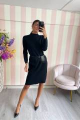 STORIA ABITO IN MAGLIA CON POCHETTE